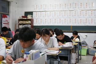 厄德高数据：5射1中&4次关键传球，短传成功率93%，获评7.8分